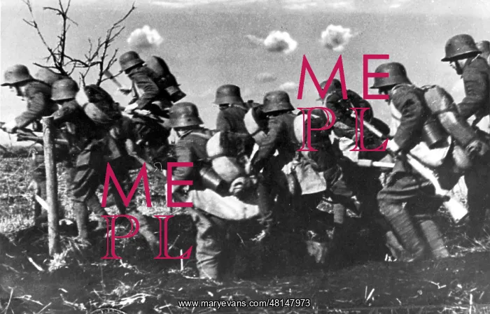 : German attack troops attacking, 1918 : German attack troops attacking, 1918