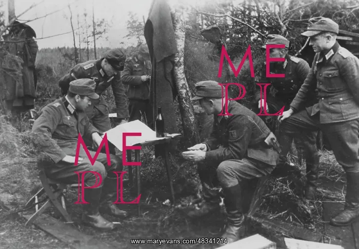 : German battalion command post - Eastern Front, 1944 : German battalion command post - Eastern Front, 1944
