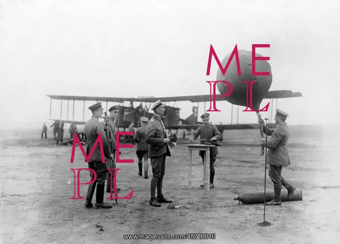: German bomber, 1917 : German bomber, 1917