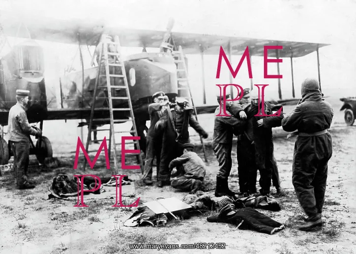  : German bomber crew getting dressed, 1917