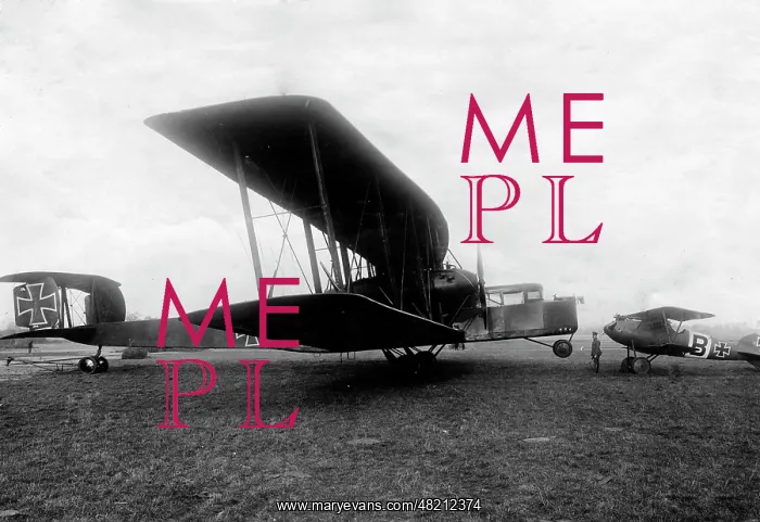 : German bombers, 1918 : German bombers, 1918