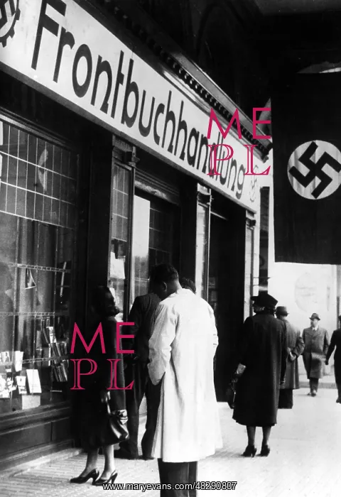 : German front bookshop in Paris, 1939 : German front bookshop in Paris, 1939
