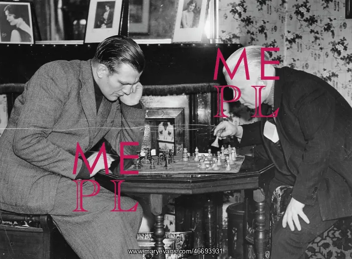 : The German Boxer Walter Neusel (left) : The German Boxer Walter Neusel (left)