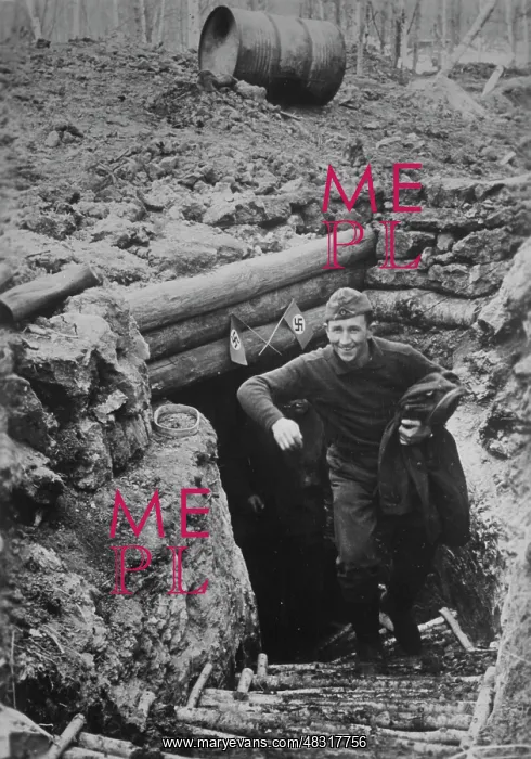 : German bunker - Eastern Front, 1942 : German bunker - Eastern Front, 1942