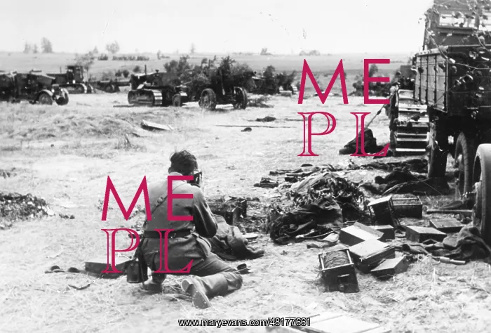 : A German cameraman films destruction on the Eastern Front, 1 : A German cameraman films destruction on the Eastern Front, 1