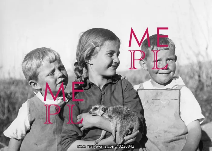 : German children in Namibia, 1935 : German children in Namibia, 1935