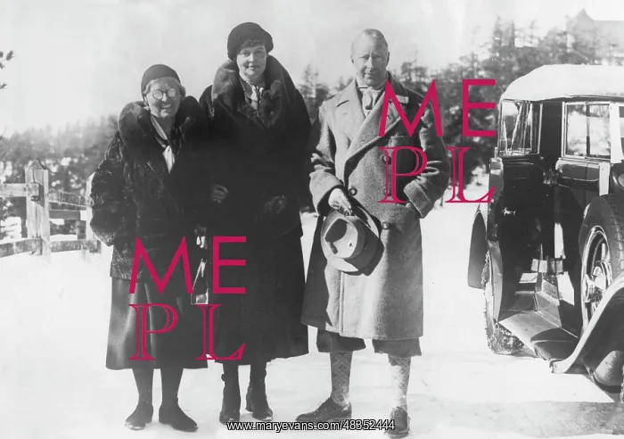 : The former German crown prince couple in St. Moritz, 1933 : The former German crown prince couple in St. Moritz, 1933