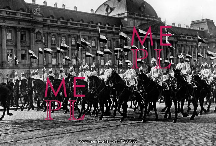 : German cuirassiers in Brussels, 1915 : German cuirassiers in Brussels, 1915
