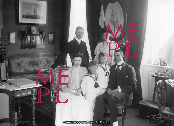 : The German and the Danish Crown Prince Couple, 1905 : The German and the Danish Crown Prince Couple, 1905