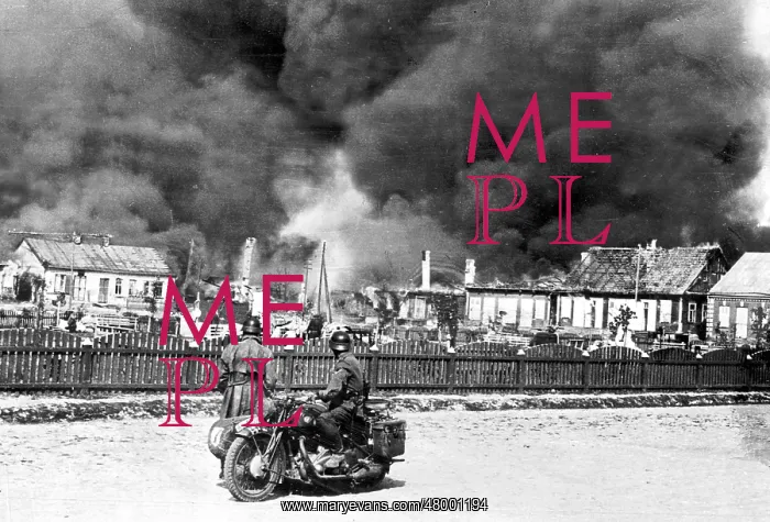 : German dispatch rider observes clouds of smoke over Orel, 19 : German dispatch rider observes clouds of smoke over Orel, 19