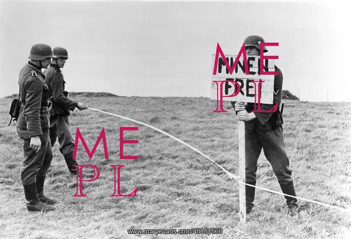 : German engineers clear mines, 1940 : German engineers clear mines, 1940