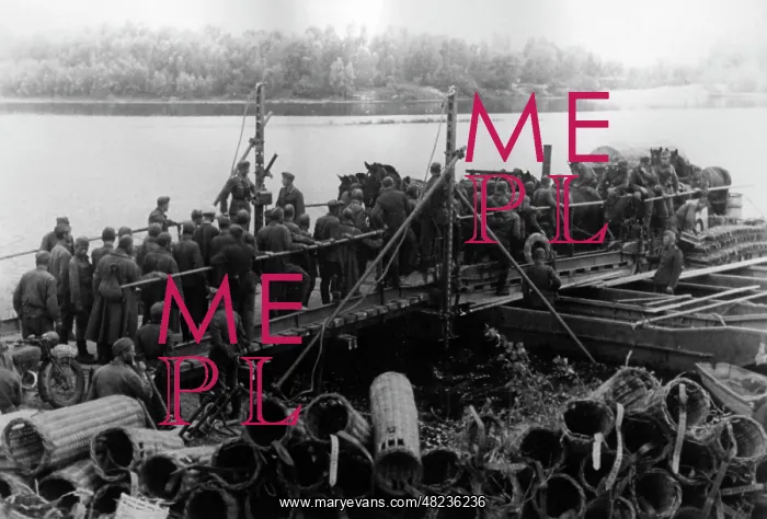 : German ferry across the Dnieper, 1941 : German ferry across the Dnieper, 1941