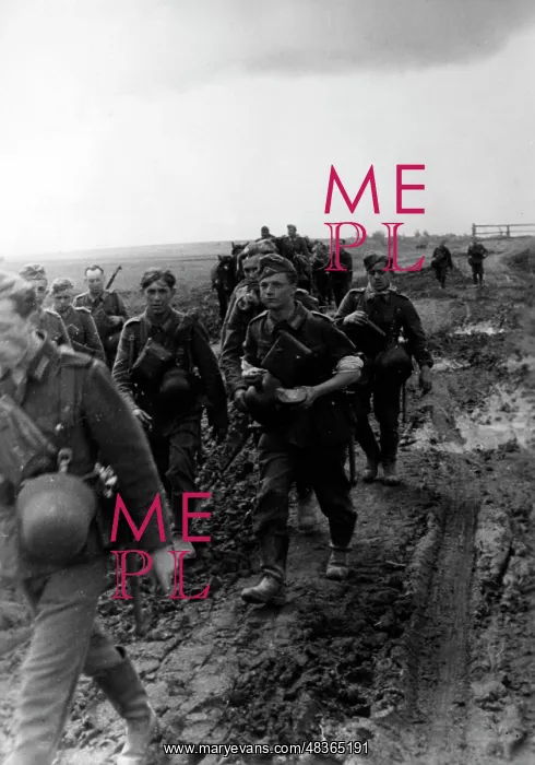: German infantry on the advance, 1942 : German infantry on the advance, 1942