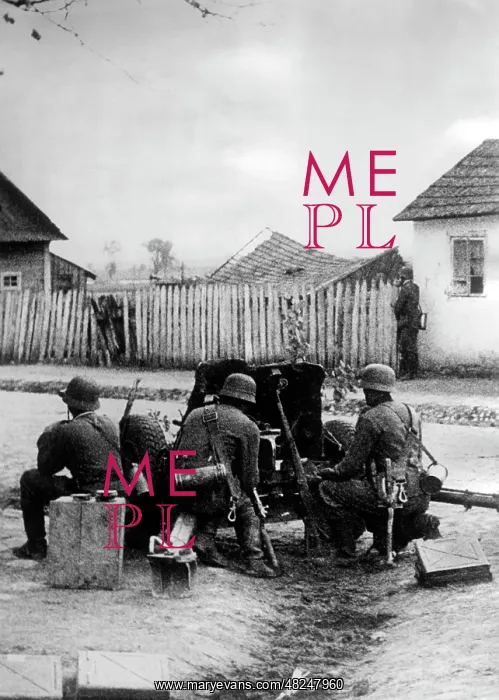 : German infantry with anti-tank gun on the Eastern Front : German infantry with anti-tank gun on the Eastern Front