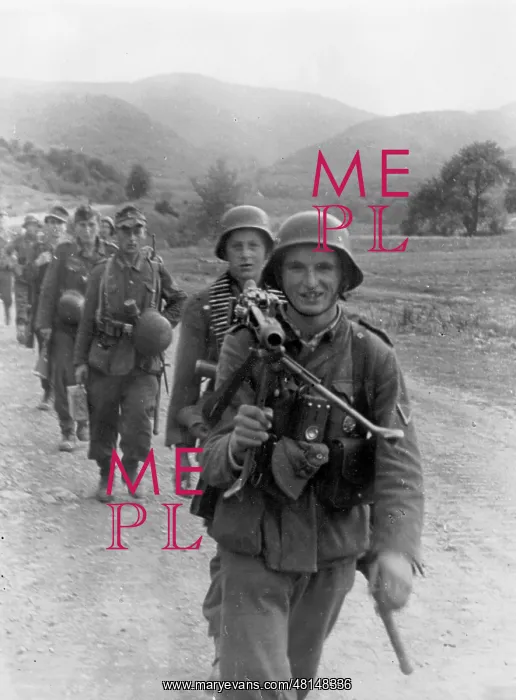 : German infantry in the Carpathians, 1944 : German infantry in the Carpathians, 1944