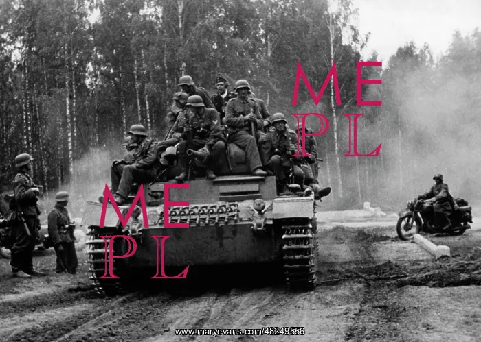 : German infantry on a Panzer III on the Eastern Front, 1941 : German infantry on a Panzer III on the Eastern Front, 1941