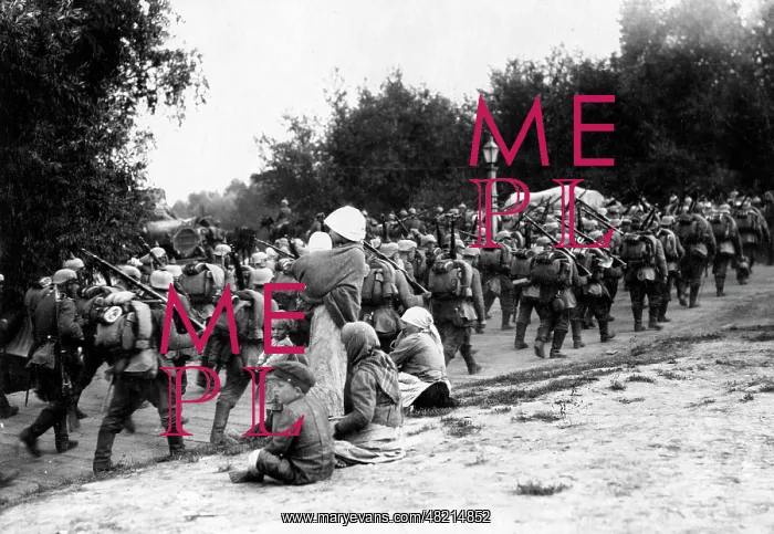 : German infantry on their way to Modlin, 1915 : German infantry on their way to Modlin, 1915