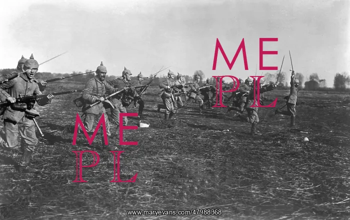 : German infantrymen charge : German infantrymen charge