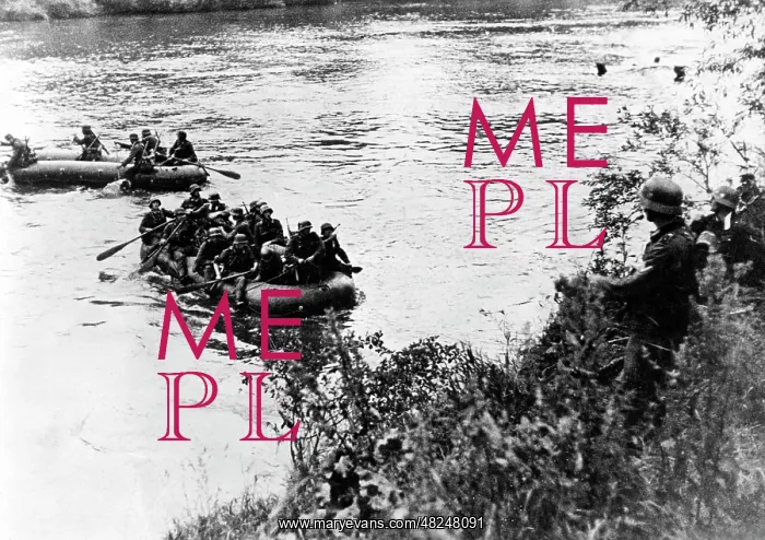 : German infantrymen cross a river on the Eastern Front, 1941 : German infantrymen cross a river on the Eastern Front, 1941