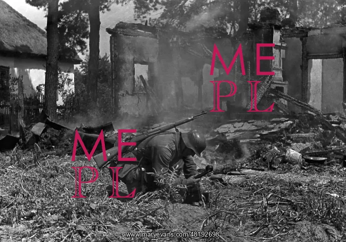 : German lineman on the Eastern Front, 1941 : German lineman on the Eastern Front, 1941