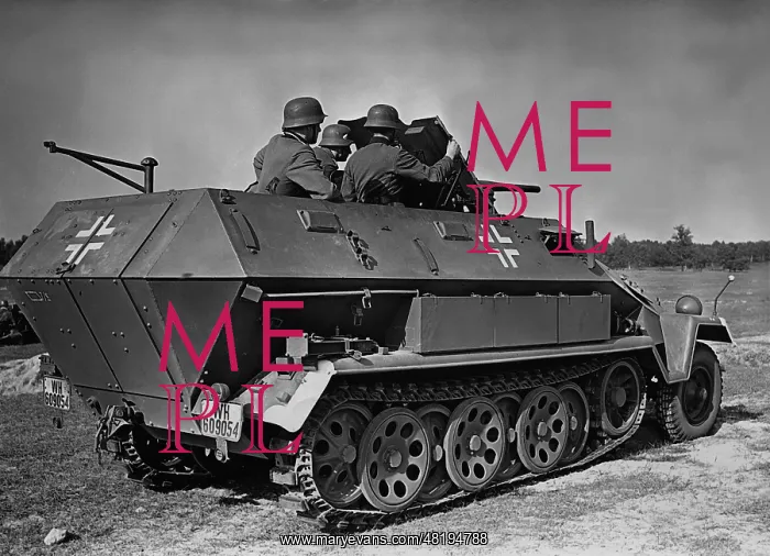  : German mechanized infantry combat vehicle, 1942