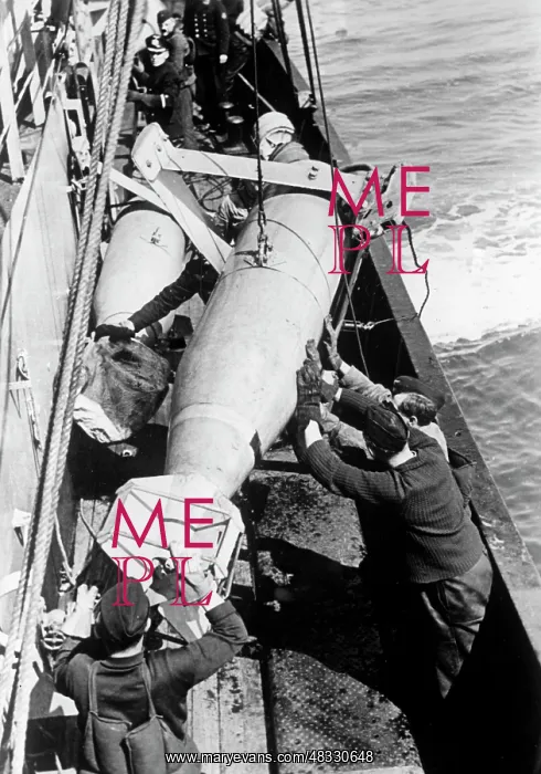 : German minesweeper, 1941 : German minesweeper, 1941