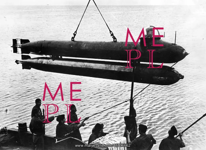 : German Miniature Submarine Neger, 1944 : German Miniature Submarine Neger, 1944