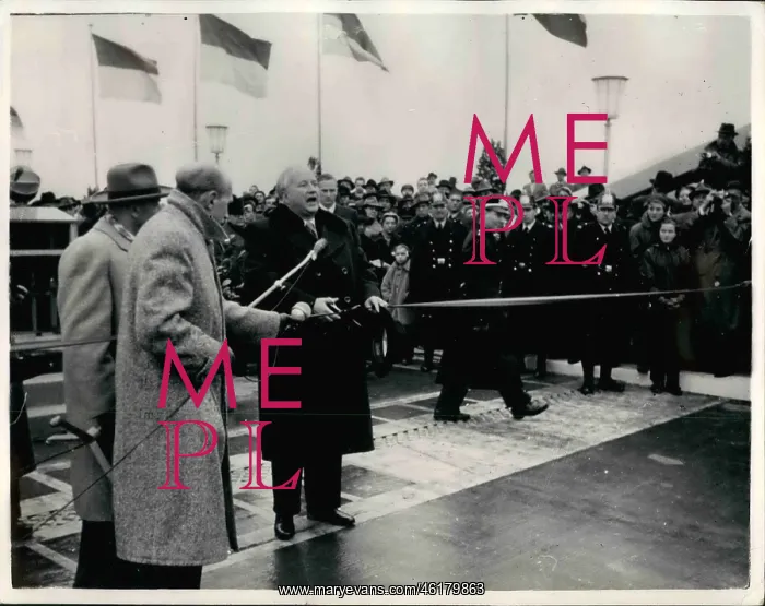 : German Minister Seebohm, opening new bridge, Cologne : German Minister Seebohm, opening new bridge, Cologne