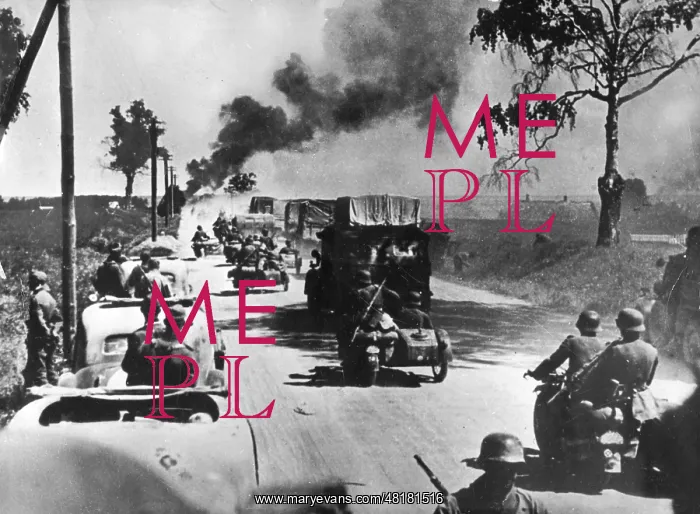: A German motorised division during the advance on Warsaw, Se : A German motorised division during the advance on Warsaw, Se