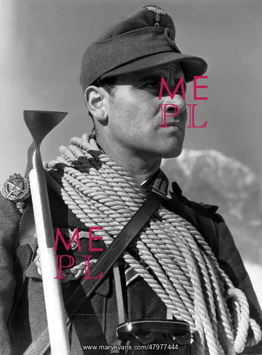: German Mountain Trooper at the Eastern Front : German Mountain Trooper at the Eastern Front