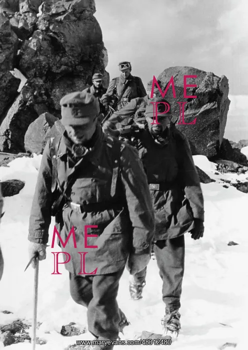 : German mountain troops on Mount Elbrus, 1942 : German mountain troops on Mount Elbrus, 1942