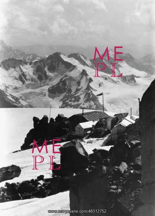 : German mountain troops on Mount Elbrus, 1942 : German mountain troops on Mount Elbrus, 1942