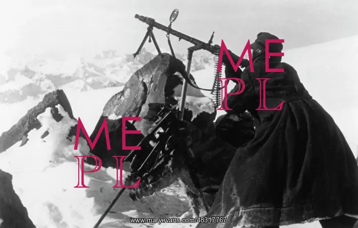: German mountain troops on Mount Elbrus, 1942 : German mountain troops on Mount Elbrus, 1942