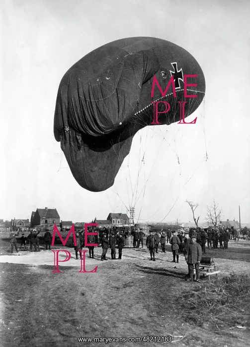 : German observation balloon : German observation balloon