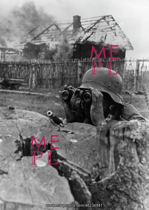 : German officer on the Eastern Front, 1941 : German officer on the Eastern Front, 1941