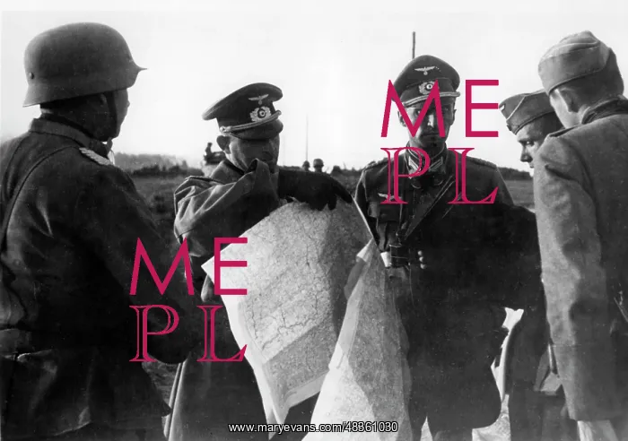 : German officers at a briefing on the eastern front, 1941 : German officers at a briefing on the eastern front, 1941