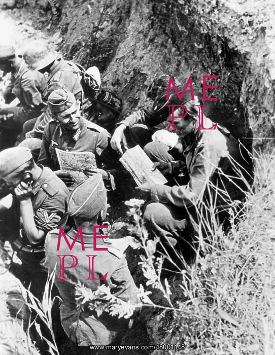 : German officers discuss operation on the Eastern Front, 1943 : German officers discuss operation on the Eastern Front, 1943