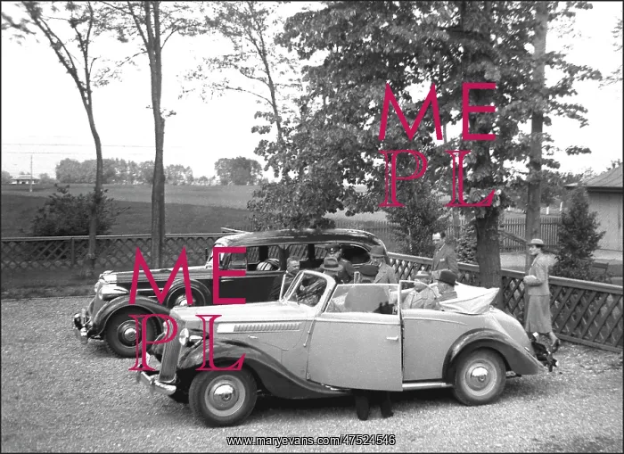 : German officials in Packard cars : German officials in Packard cars