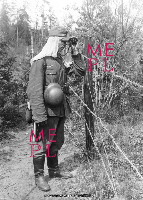 : German outpost on the German-Russian demarcation line in occ : German outpost on the German-Russian demarcation line in occ