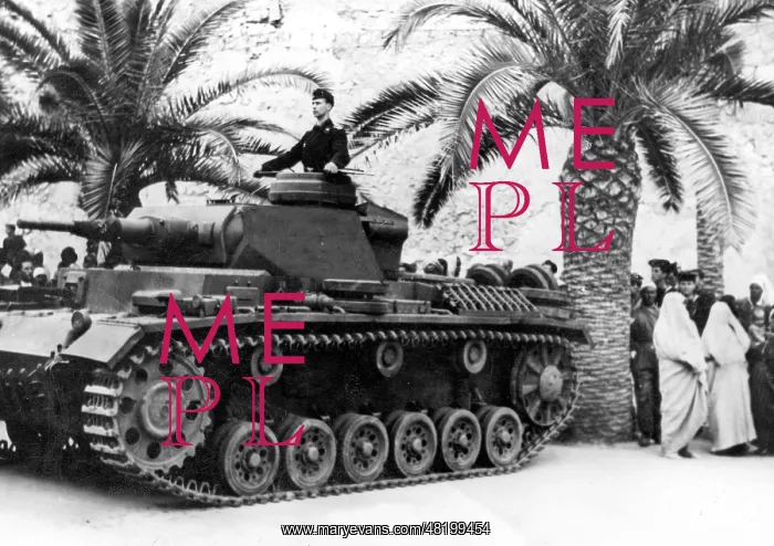 : German Panzer III in Tripoli, 1941 : German Panzer III in Tripoli, 1941