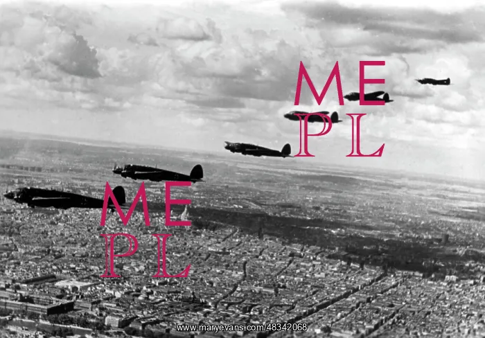 : German planes over Paris, July 1940 : German planes over Paris, July 1940