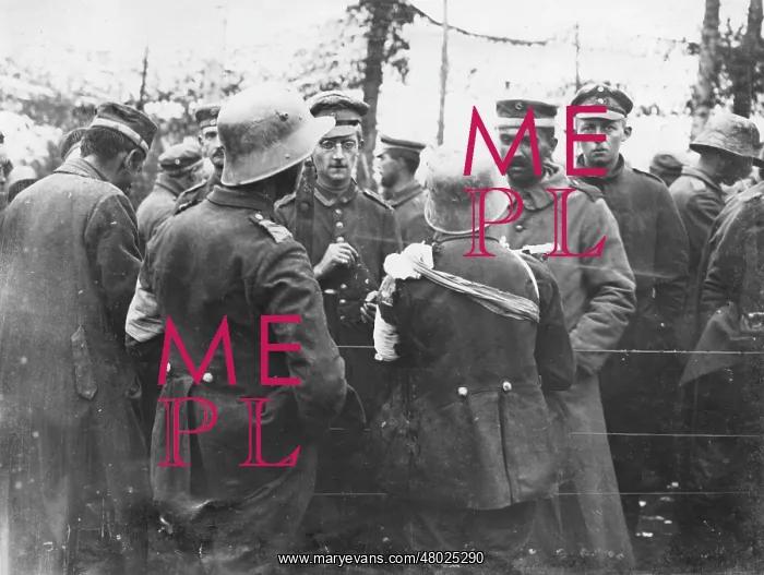 : German prisoners captured at Broodseinde, WW1 : German prisoners captured at Broodseinde, WW1