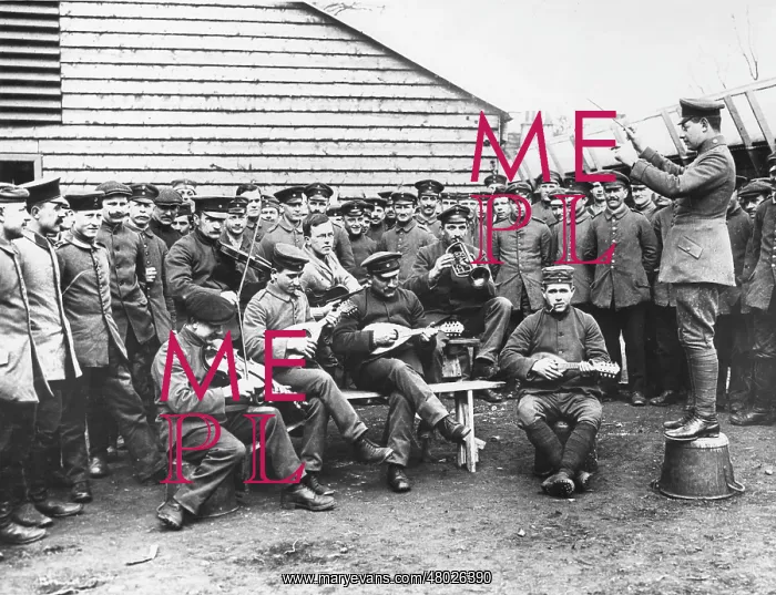: German prisoners of war with musical instruments, WW1 : German prisoners of war with musical instruments, WW1