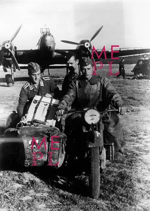 : German reconnaissance officer - Eastern Front, 1941 : German reconnaissance officer - Eastern Front, 1941