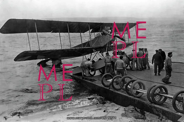 : German seaplane, 1916 : German seaplane, 1916