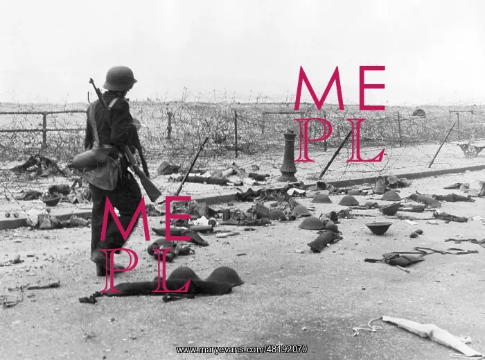  : German soldier on the beach at Dunkirk, 1940