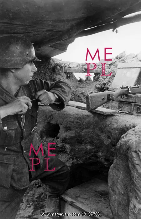 : German soldier during combat on the Eastern front, 1942 : German soldier during combat on the Eastern front, 1942
