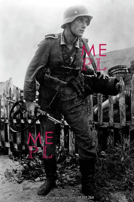 : German soldier - Eastern Front, 1941 : German soldier - Eastern Front, 1941
