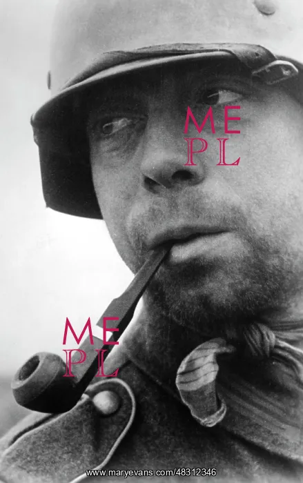 : German soldier - Eastern Front, 1942 : German soldier - Eastern Front, 1942