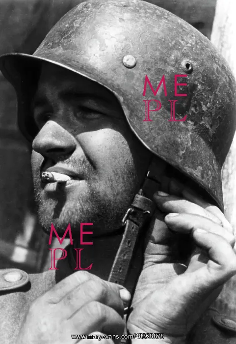 : German soldier - Eastern Front, 1942 : German soldier - Eastern Front, 1942